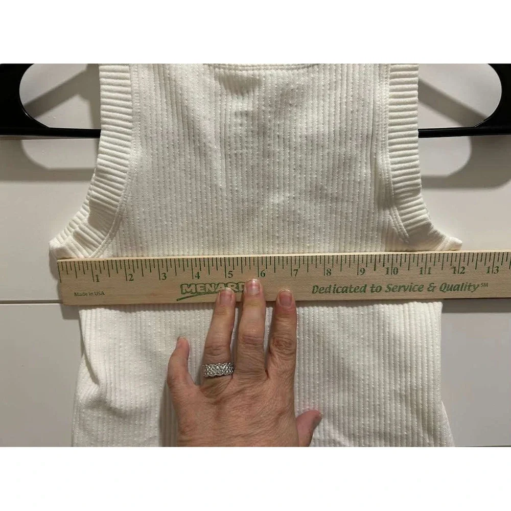 Aura Womens White Ribbed High Neck Tank Top Sleeveless Crop Top Size M/L - Picture 3 of 5